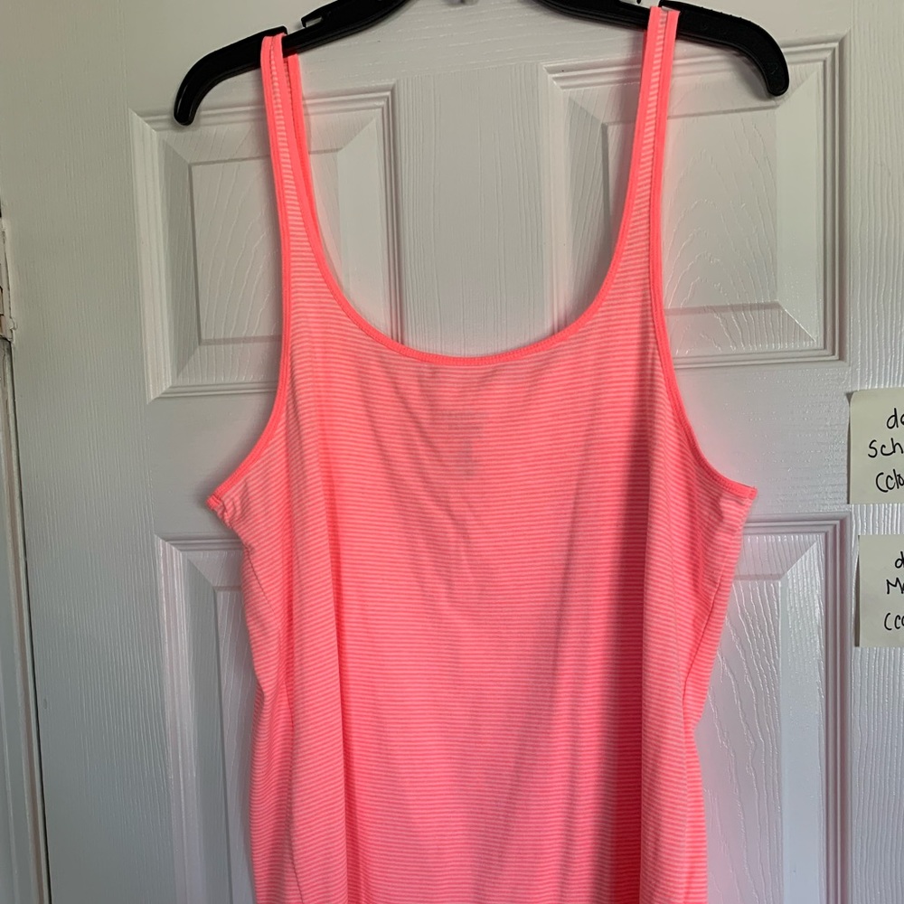 GAP women’s tank top